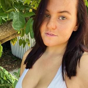 Meet your Posher, Lorelei